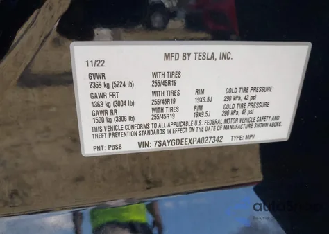 2023 Tesla Model Y Awd/Long Range Dual Motor All-Wheel Drive z USA, uszkodzony, nr VIN 7SAYGDEEXPA027342